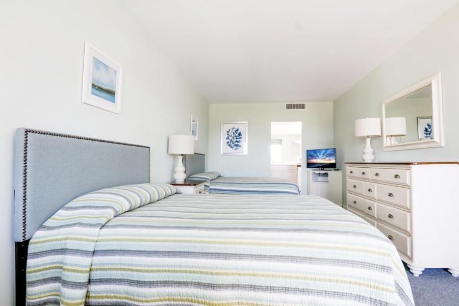 Deluxe Double Room Two Double Beds-Ocean View