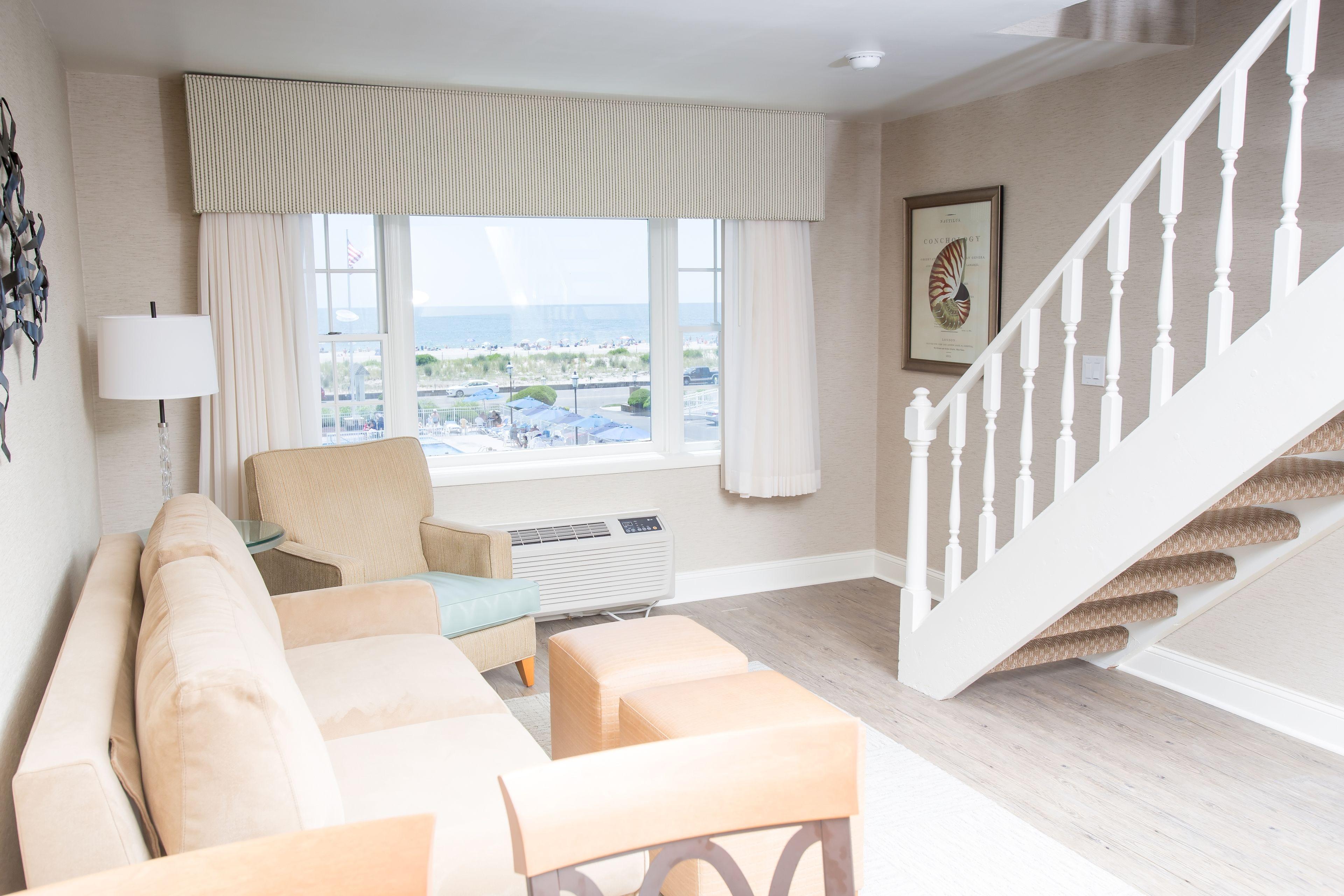 Bi-level Townhouse Suite Ocean & Pool Views,1765335578:JPEG