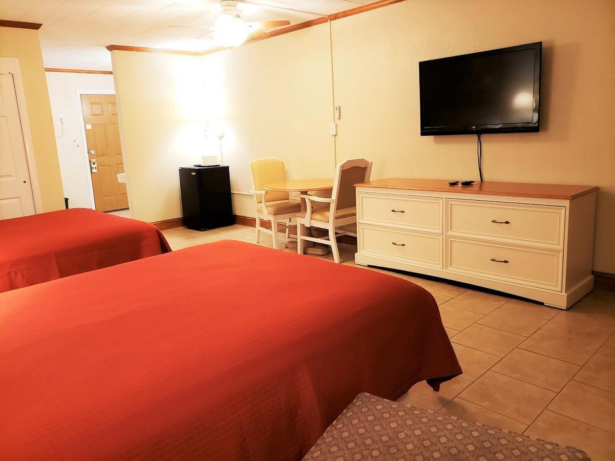 Deluxe Queen Room Ocean View