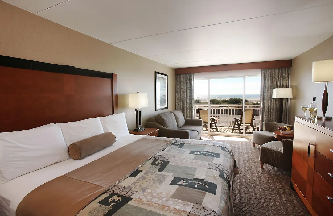Montreal Beach Resort-1