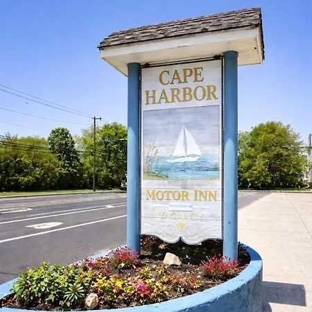 Cape Harbor Motor Inn-3